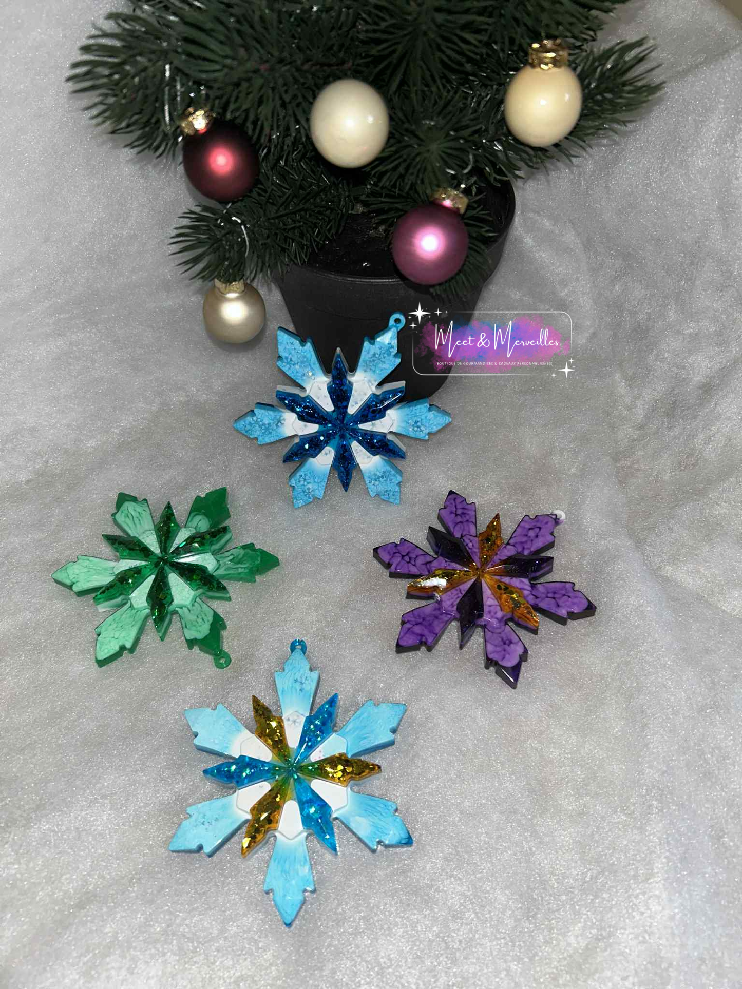 ❄️ Flocon de neige en résine – Décoration de Noël artisanale