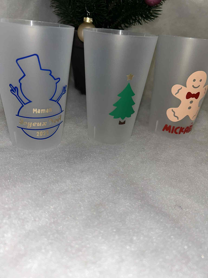 🎁 Gobelet de Noël personnalisé – Fête et magie garantie ✨