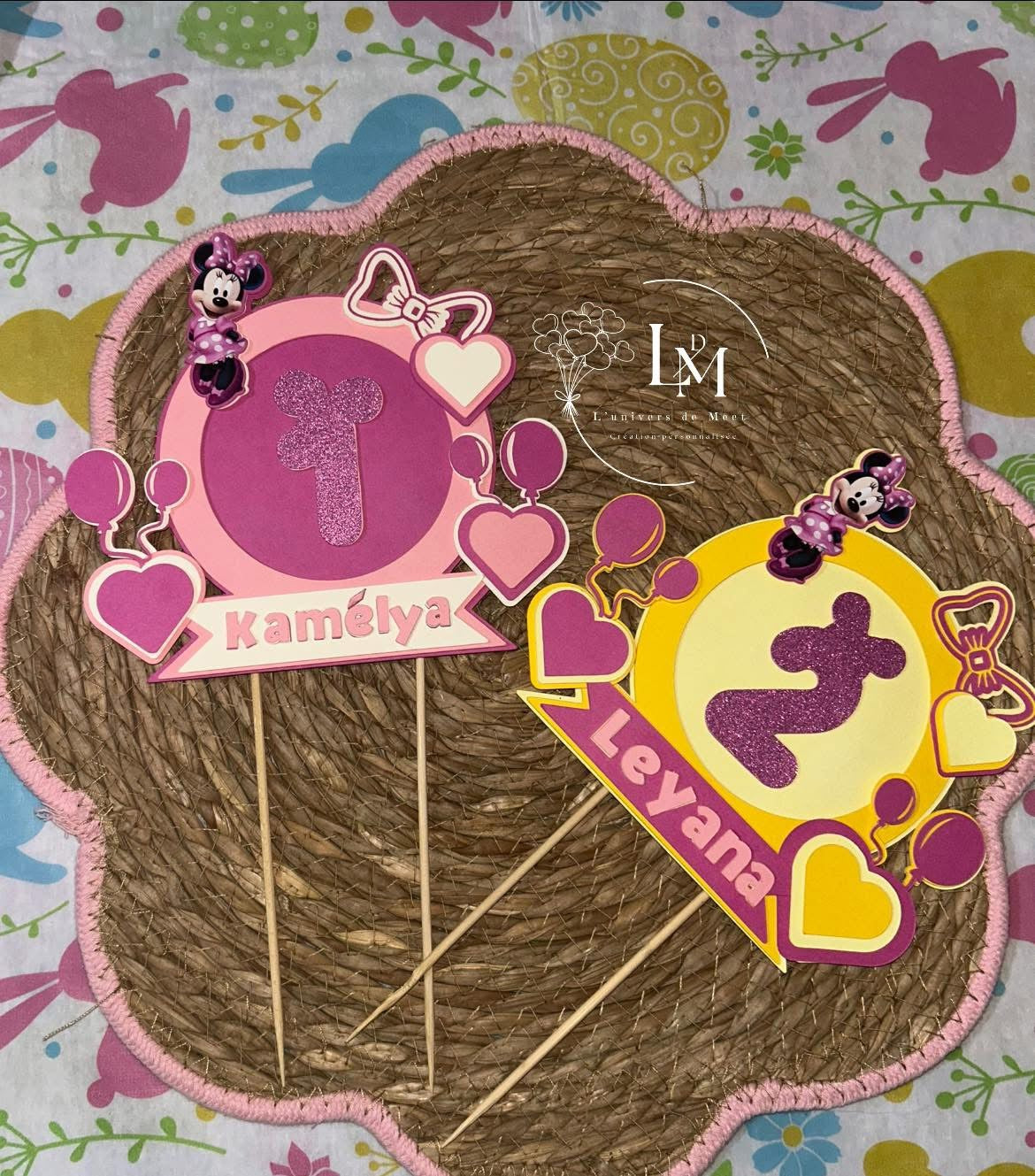 Cake topper